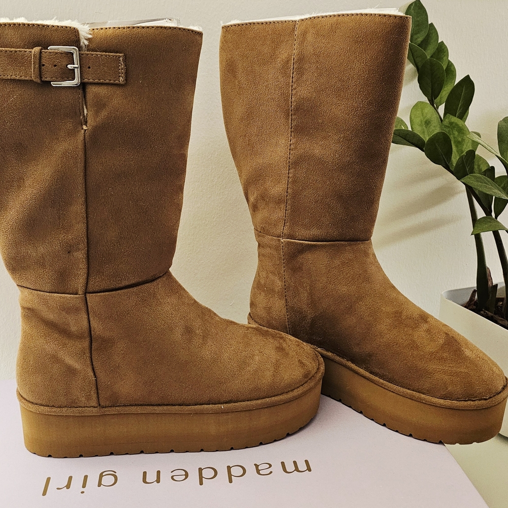 New Madden Girl Tan Suede Winter Boots. Size 8,5.